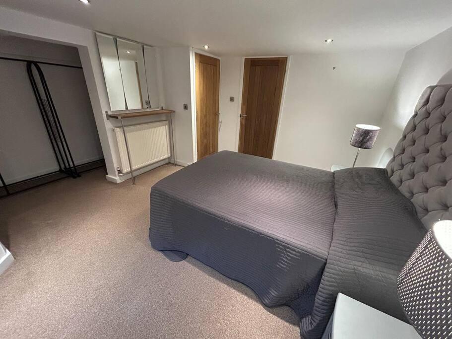Spacious Central 2Bed Apartment 윌름슬로 외부 사진